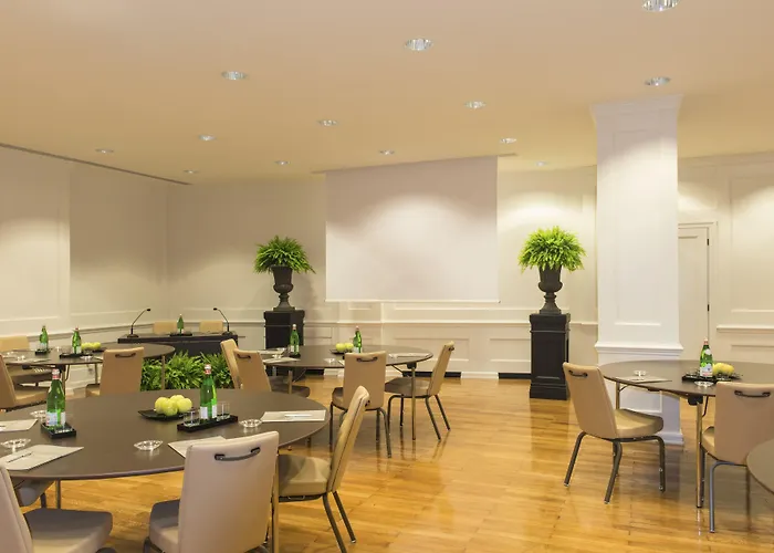 Otel Starhotels Michelangelo 4*