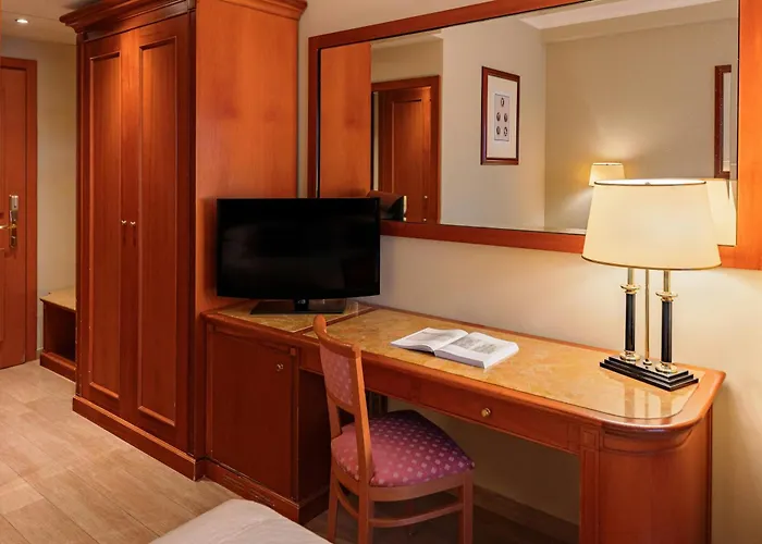 Starhotels Michelangelo Otel Roma