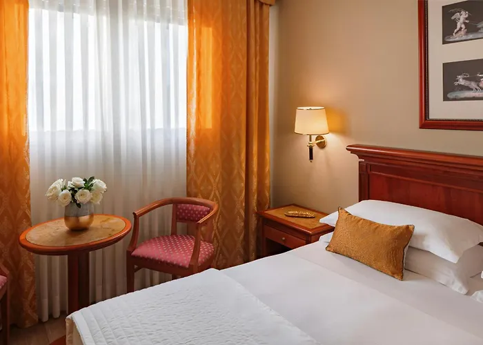 Otel Starhotels Michelangelo