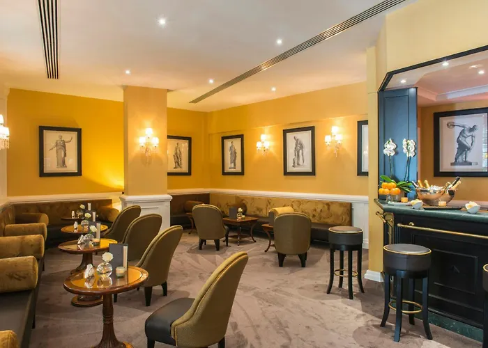 Starhotels Michelangelo Otel 4*
