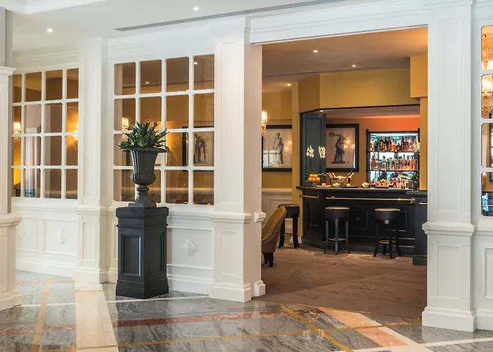Starhotels Michelangelo Szálloda